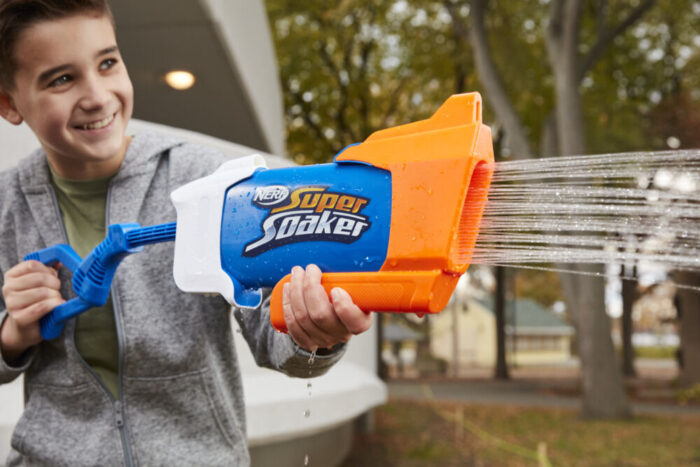 Nerf Super Soaker Rainstorm Water Blaster - Image 2