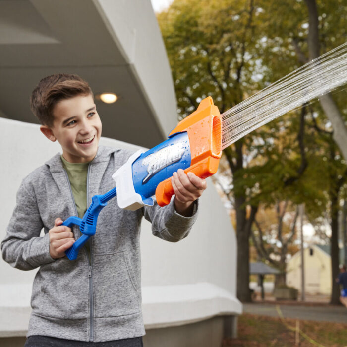 Nerf Super Soaker Rainstorm Water Blaster - Image 4