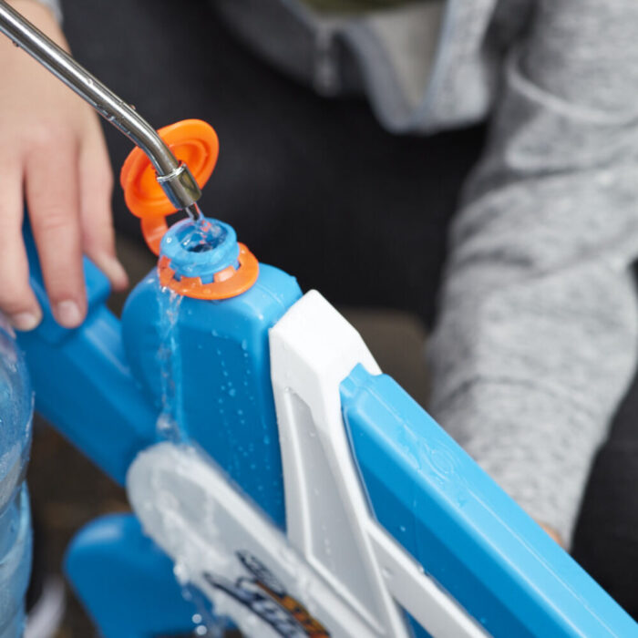 Nerf Super Soaker Twister Water Blaster, 2 Twisting Streams of Water - Image 2