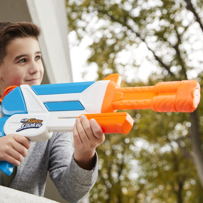 Nerf Super Soaker Twister Water Blaster, 2 Twisting Streams of Water - Image 4
